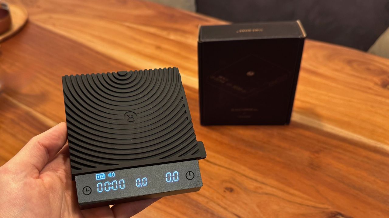 Timemore Black Mirror Mini coffee scale - compact precision scale for espresso and pour-over brewing